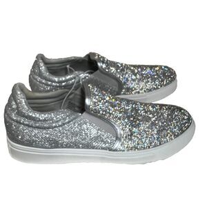 Steve Madden Slip on Rhinestone Boat Sneaker 8.5M Silver Low Platform Bling NWT